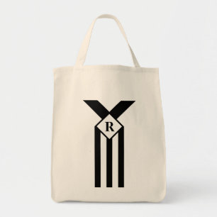Svarta ränder och v-chevrons med monogram på vit b tygkasse