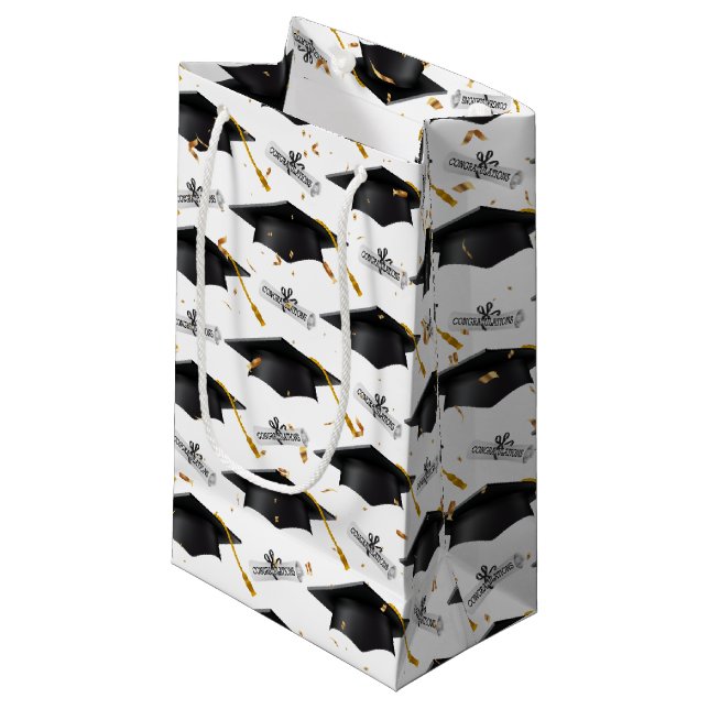 Svarta Studentmössor med examensbevis (Framsidan Vinklad)