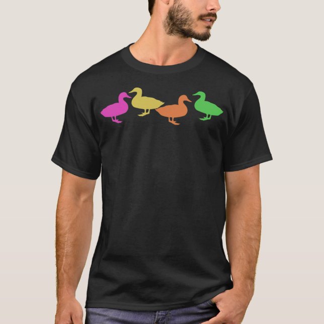 Svartarbetad svart anka t shirt (Framsida)