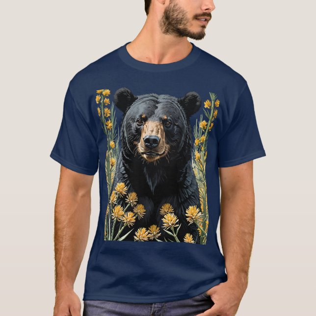Svartfärgad björn omgiven av yuccablomma 2 t shirt (Framsida)