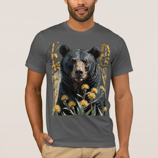 Svartfärgad björn omgiven av yuccablomma 3 t shirt (Framsida)