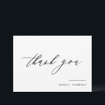 Svartfärgad kalligrafi Bröllop Tack Kort<br><div class="desc">Skicka tack med det här anpassadet tack till ditt kort. Den har handskriven kalligrafi och klassisk typografi. Anpassa det här tackkortet i bröllop genom att lägga till dina detaljer. Det här kalligrafikortet är perfekt för särskilda tillfällen och för affärsverksamhet och personlig använda.</div>