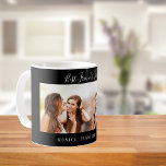 Svartfoto för Vänner för alltid namn Kaffemugg<br><div class="desc">En gåva till din eller dina bästa vänner för födelsedagstävling,  jul eller speciella evenemang. Vit text: Best Friends Forever,  skrivet med ett trendig-handskript i stil. Anpassa och använda ditt eget foto och namn. Chicens svarta bakgrund.</div>