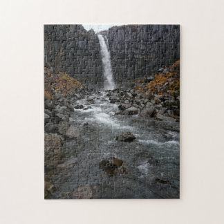 Svartifoss vattenfall i island pussel