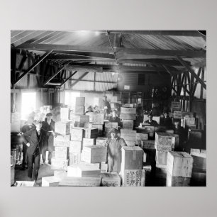 Svartlagnad whiskylager, 1920. Gammalt foto Poster