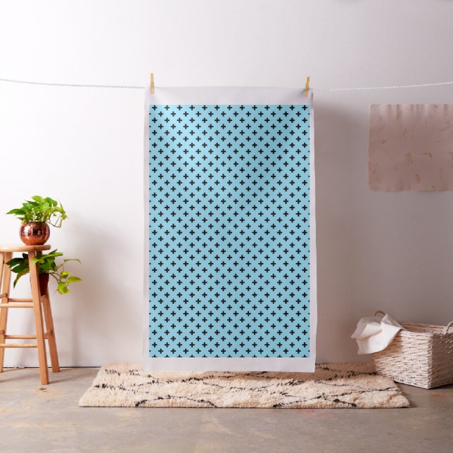 Svartpolka kor på baby blue tyg (In Situ)