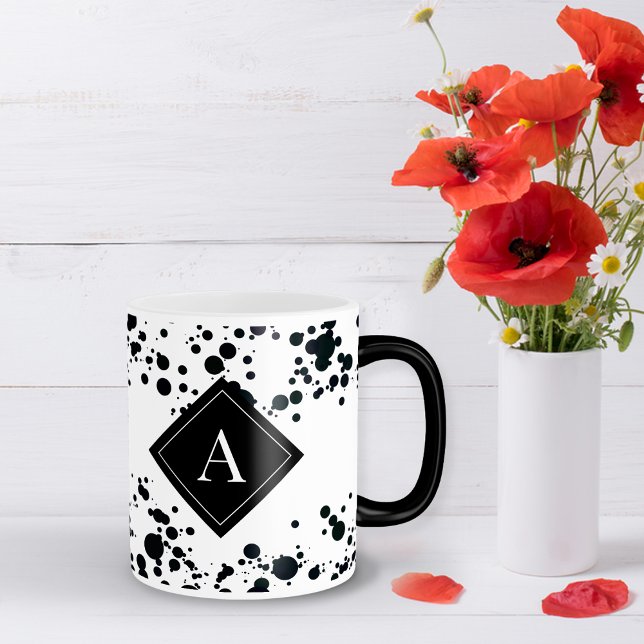 Svartpolka monogram kaffe Mugg (Skapare uppladdad)