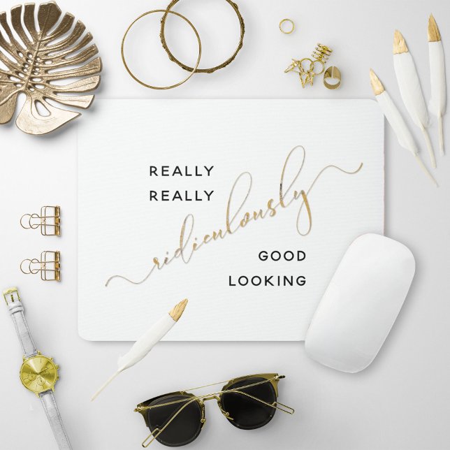 Svartskript i Guld Röjligt Bra Tittar citat Musmatta (Skapare uppladdad)