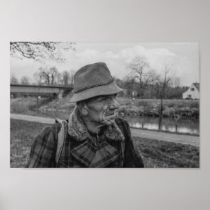 Svartvit 1968 Europeiska Porträtt av en man Poster