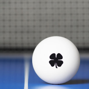 Svartvit 3-stjärnig pingpong boll i Klöver