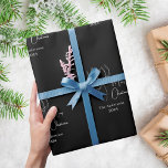 Svartvit abstrakt renar modern jul presentpapper<br><div class="desc">Svart bakgrund,  och en mönster av vit abstrakt,  en linjesren. Anpassa och lägg till ditt namn och år. Text; God jul</div>