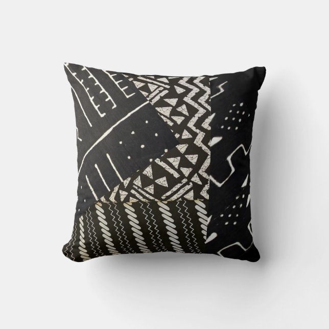 Svartvit afrikansk motif kudde (Framsida)