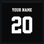 Svartvit Anpassningsbar nummer och Namn Fototryck<br><div class="desc">Detta är en produkt som är designad med ett specifikt nummer på den. Numret kan representera olika sak, t.ex. ett favoritnummer för idrottsmannen, ett speciellt datum eller år, ett turnummer eller ett födelsedagsnummer. Den här produkten är ofta populär bland sportfantaster, fitnessentusiaster och alla som vill visa ett visst nummer på...</div>