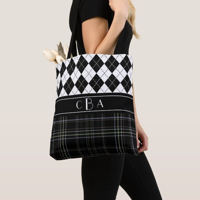 Svartvit argyle och Tartan Monogrammed Tygkasse (Närbild)