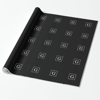 Svartvit bildruta, inledande monogram presentpapper
