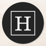 Svartvit bildruta, inledande monogram underlägg papper rund<br><div class="desc">Svartvit ram Inledande monogram En solid snyggt med en vit ram för monogram, namn eller annan text. Du kan också ändra teckensnittet, ändra teckensnittet storlekt och färg, flytta texten osv. Om du vill ha den här designen i andra färg kan du bara skicka ett e-postmeddelande till oss. 2014 ©FantabulousPatterns Alla...</div>