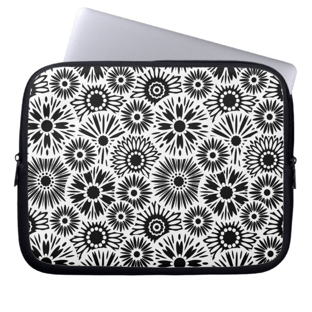 Svartvit blommigt Laptop sleeve (Framsidan)