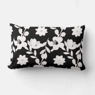 svartvit blommönster lumbarkudde
