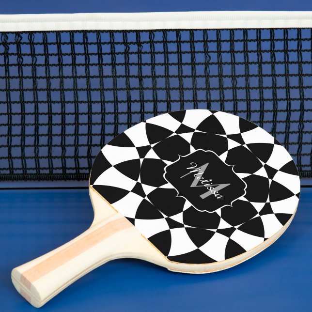 Svartvit blomstermjältmosaik retro Monogram Pingisracket (Insitu)