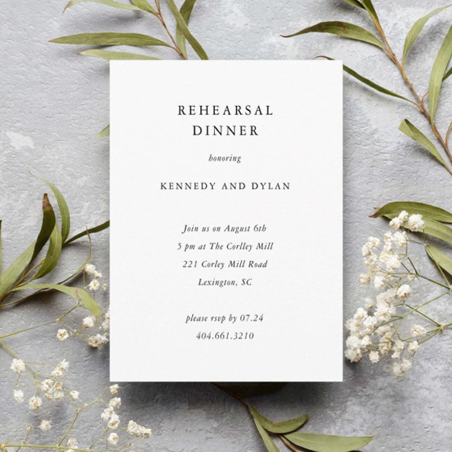 Svartvit Bröllop-rehearsal, enkel middag Tilläggskort (Simple elegant typography wedding rehearsal dinner enclosure card.)
