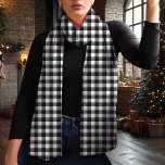 Svartvit Buffalo Play-jul Sjal<br><div class="desc">Lägg till lite klassisk charm till vintern med den här svarta och vita buffeln som är julklappad. Med en tidlös schaktad mönster är den här lättviktiga chiffonslöjan en perfekt för lagning och ger en mysigt, rustik känsla för din festliga attityd. Vare sig det gäller en helgdag eller en tänkbar gåva...</div>