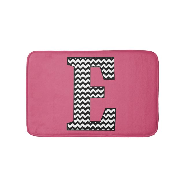 Svartvit Chevron Brev E Monogram Bath Mat Badrumsmatta (Framsidan)