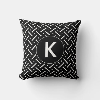 Svartvit Chevron med Anpassningsbar Monogram Kudde