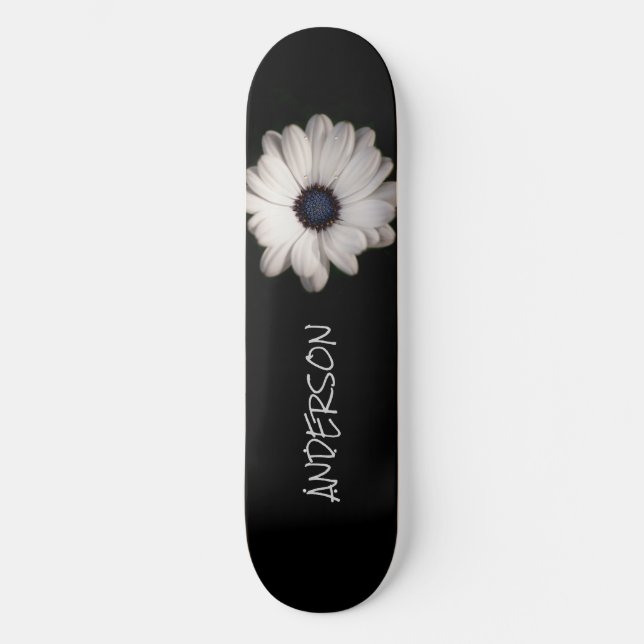 Svartvit Daisy av Skateboard (Framsida)