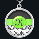 Svartvit damast med Monogrammed limefruktgrönt Silverpläterat Halsband<br><div class="desc">Detta härliga halsband presenterar ett svartvitt damastast mönster på den nedersta halvan. Upperen - halvan av designen är den fasta svarten. Över centrera av designen är ett limefruktgröntmusikband med ett skina rundat centrerar cirklar. Insida som limefruktgrönten cirklar, är ett ställe som tillfogar ditt monogrammed initialt i svart, skrivar stilsorten. Denna...</div>