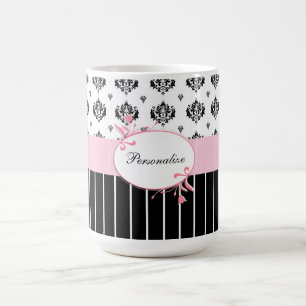 Svartvit damastast chic rosa blommigt med namn kaffemugg