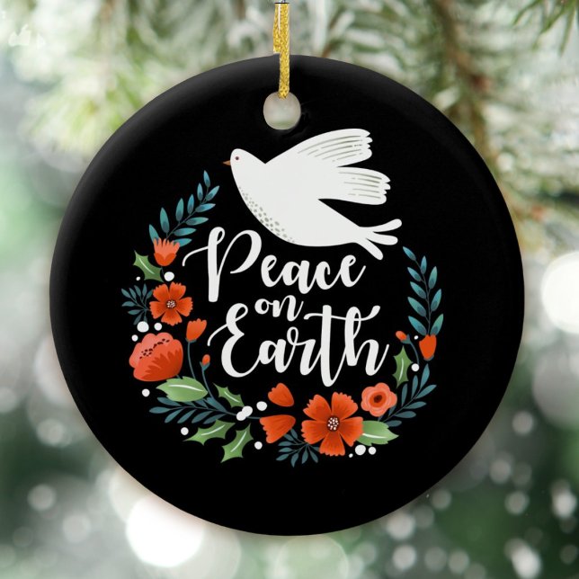 Svartvit duvfred på jorden Jul Julgransprydnad Keramik (An elegant Christmas ornament with the words, Peace on Earth.)