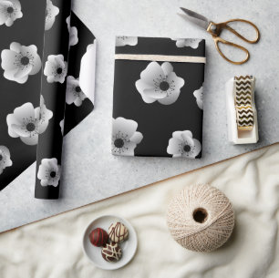 Svartvit Elegant Flowers Minimalist Mönster Presentpapper