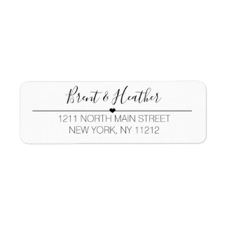 Svartvit, enkel, kursiv text och hjärta returadress etikett