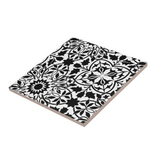 Svartvit filigree kakelplatta