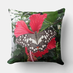 Svartvit fjäril på Hibiscus Pillow Kudde