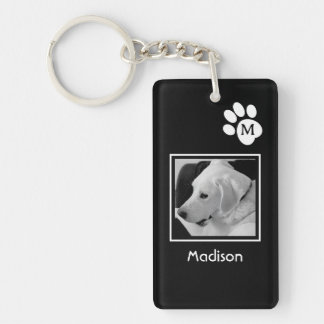 Svartvit foto av Cute Hund och Tass Initial
