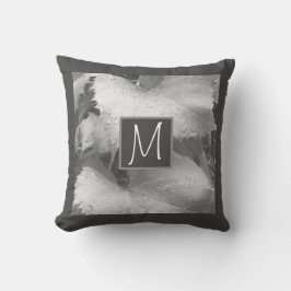 Svartvit foto av Grape Löv Initial Grått Kudde