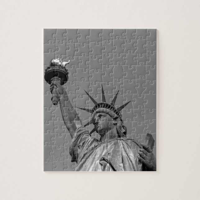 Svartvit Frihetsgudinnan New York Pussel (Vertikal)