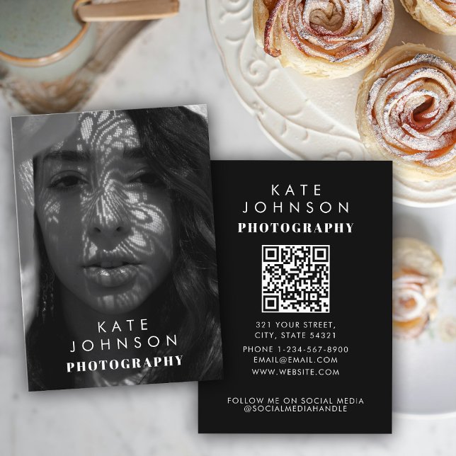 Svartvit Fullt - QR-kod, Social-media Visitkort (Black White Full Photo QR Code Social Media Business Card)