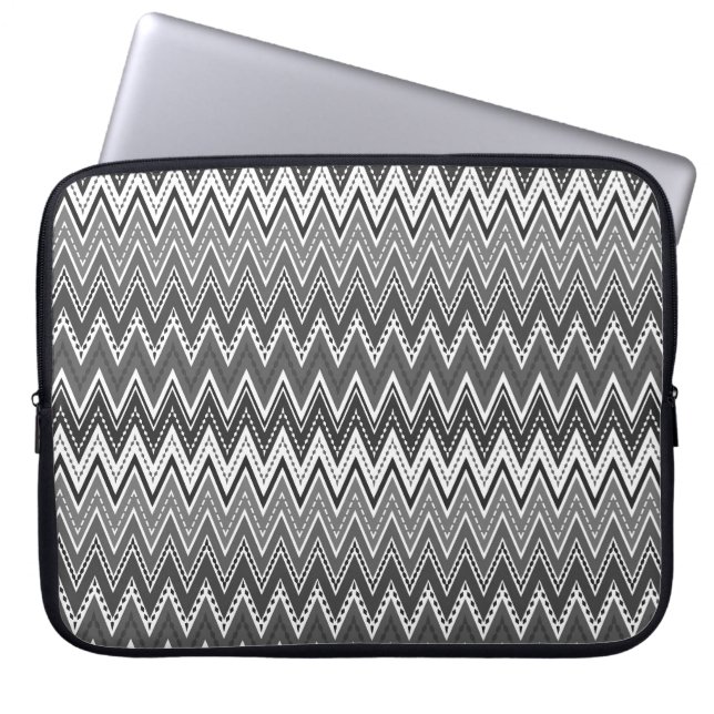 Svartvit geometrisk zigzag mönster laptop fodral (Framsidan)
