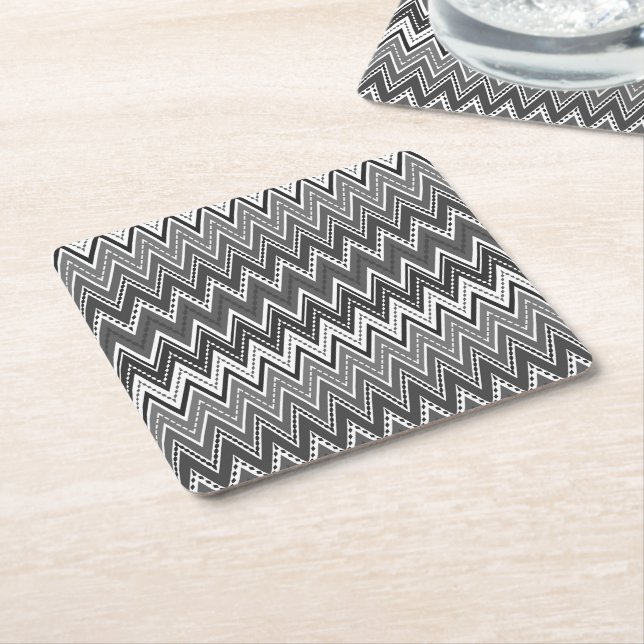 Svartvit geometrisk zigzag mönster underlägg papper kvadrat (Vinklad)