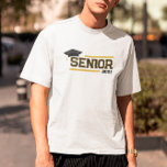 Svartvit Gult Student - högsta tillsättningsår T Shirt<br><div class="desc">Vit,  överordnad t-shirt i studenten med svartvit och gult-återreflekterande typografi med studentmössa och år.</div>