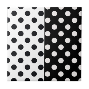 Svartvit halv Färg, uppdelad inverterad Polka dots Kakelplatta