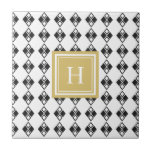 Svartvit harlequin mönster i Monogram guld Kakelplatta<br><div class="desc">Svartvit harlequin mönster i Monogram guld</div>