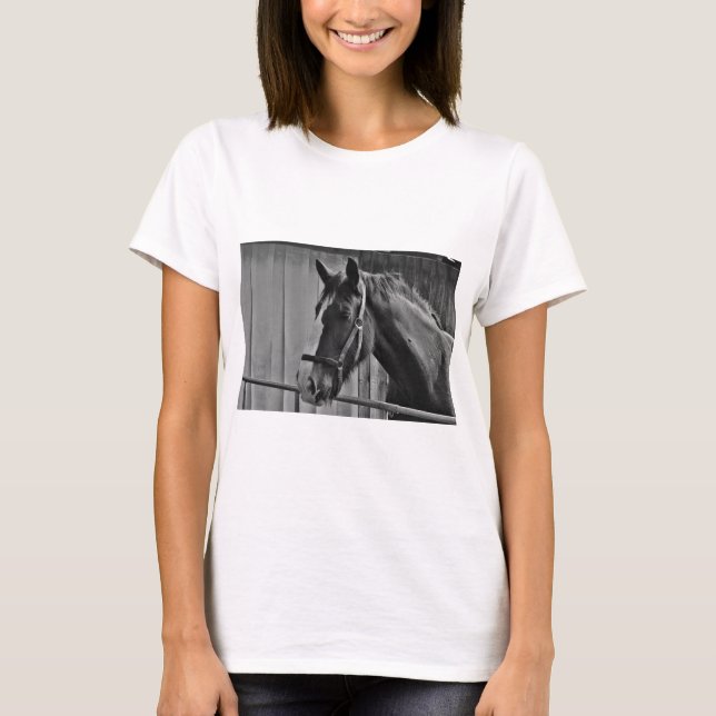 Svartvit häst - Fotografi av djur Tee Shirt (Framsida)