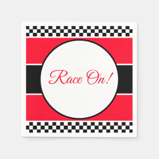 Svartvit kontroll med rött pappersservett