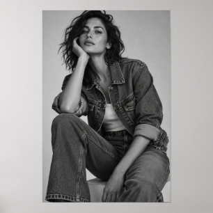 Svartvit kvinna i denim modeporträtt poster