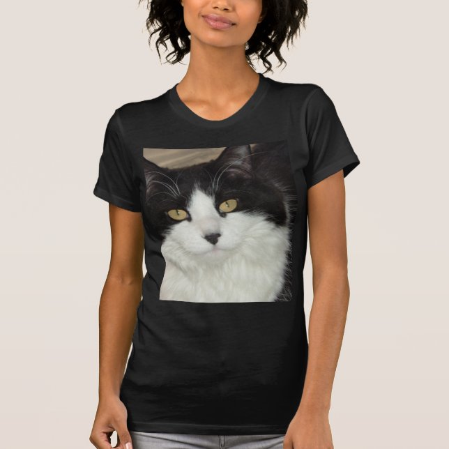 Svartvit Långhårig katt T Shirt (Framsida)