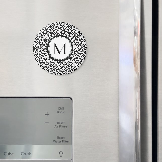 Svartvit Leopard Monogram Magnet (In Situ (Fridge))