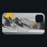 Svartvit liggande Golden Måne eget namn<br><div class="desc">Black White Ligcape Golden Måne Custom Name iphone case har ett vintersnöberg i svart och vitt accentuerat med guld och ett guldfärgat måne med ditt eget namn. Anpassa genom att redigera texten i textrutan. Designad av ©Evco Studio www.zazzle.com/store/evcostudio</div>
